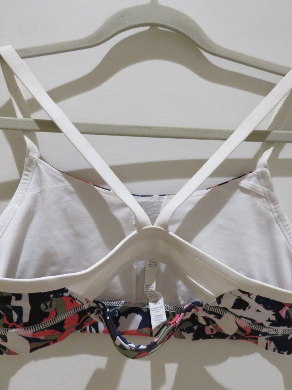 LULULEMON Rise and Run Bra Mini Pop Cut Boom Juice Multi / White Size 8 - Picture 7 of 10